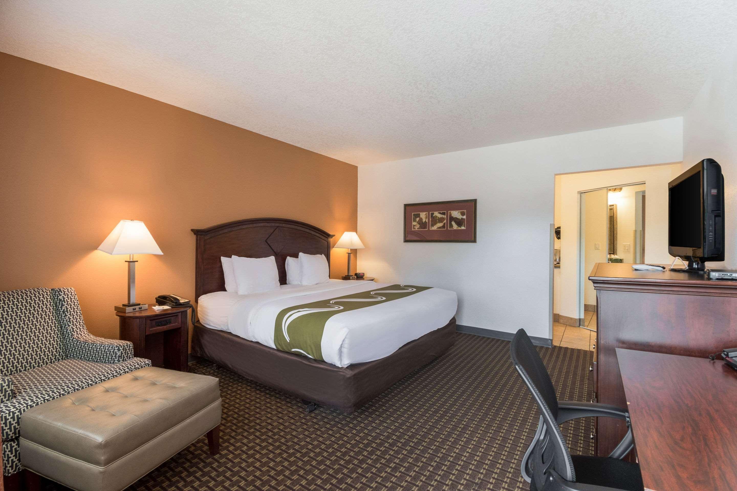 Quality Inn & Suites Airport Portland Exterior foto