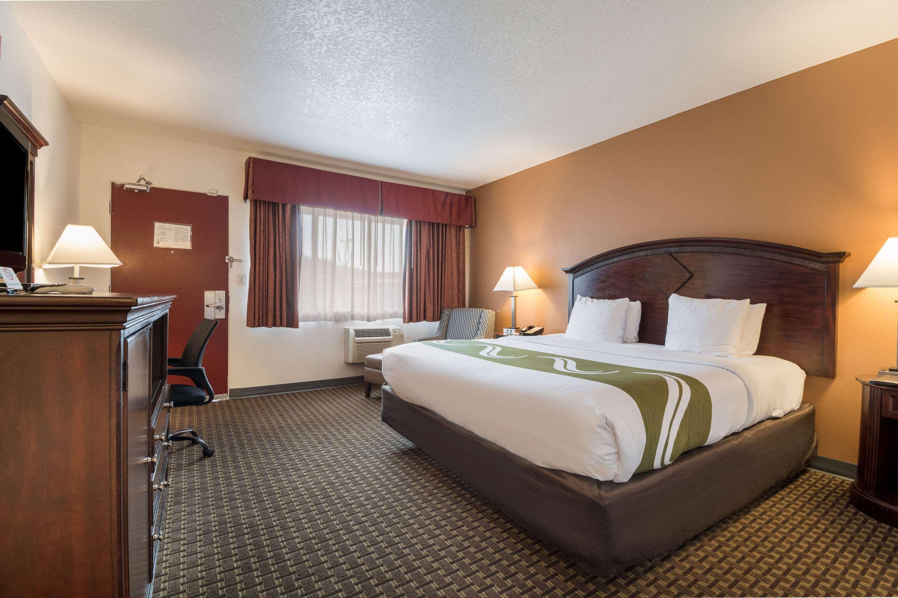 Quality Inn & Suites Airport Portland Exterior foto