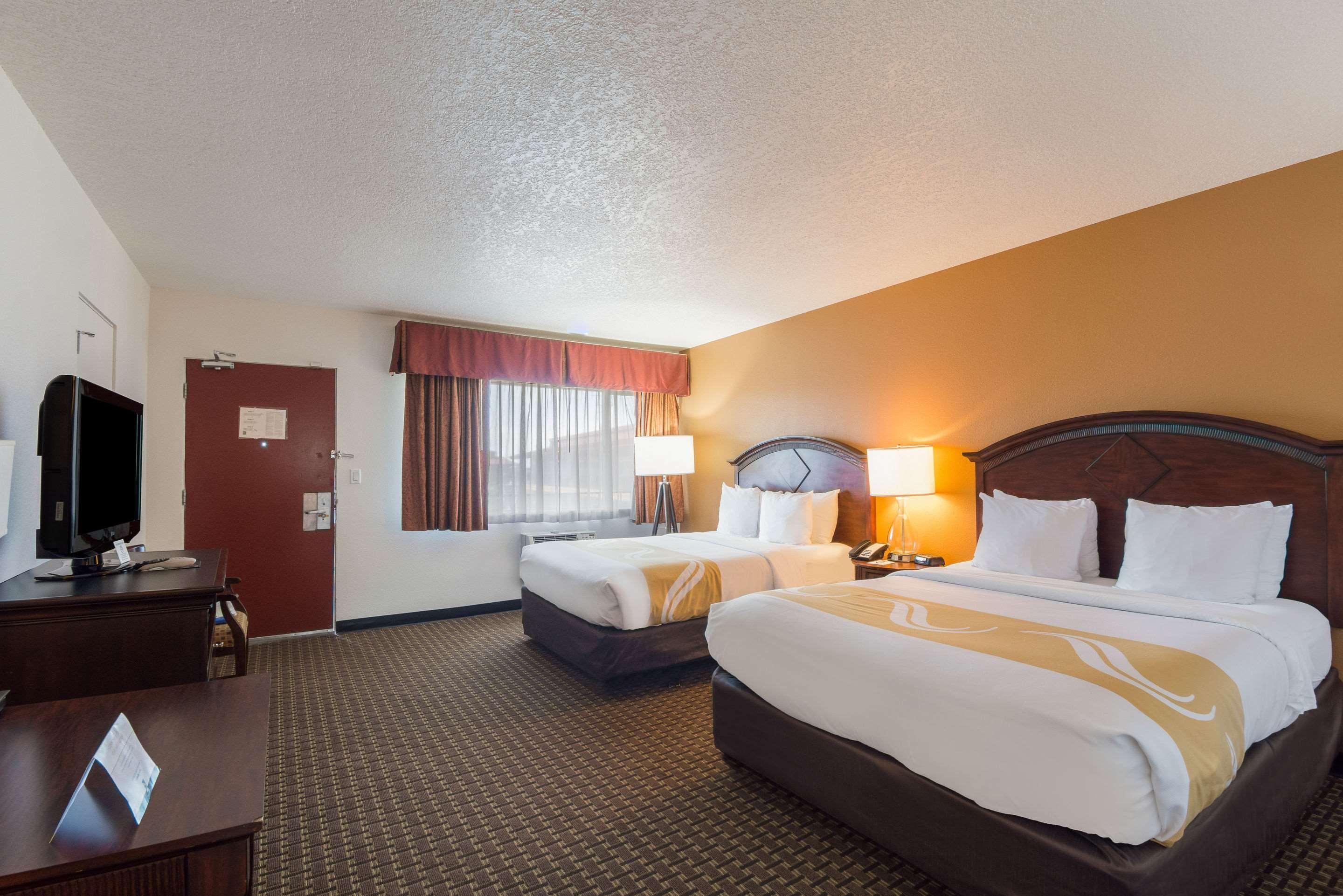 Quality Inn & Suites Airport Portland Exterior foto