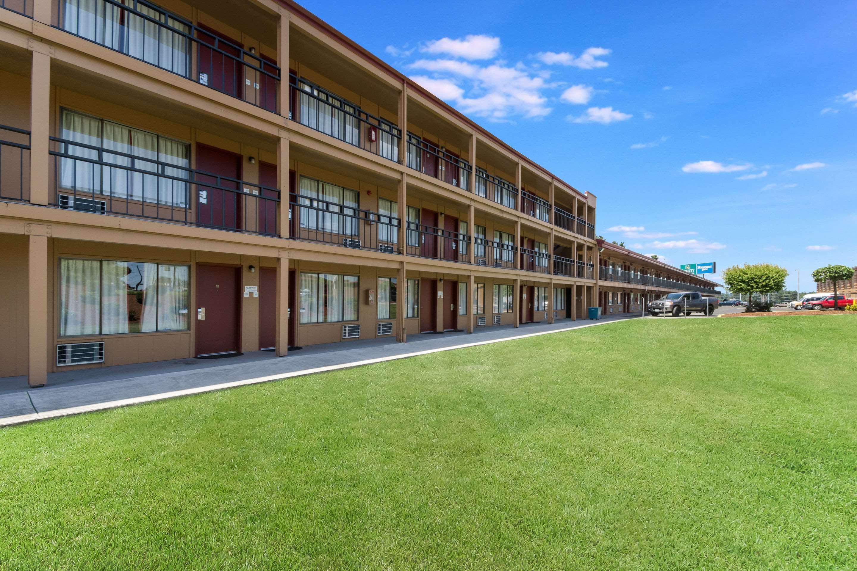 Quality Inn & Suites Airport Portland Exterior foto