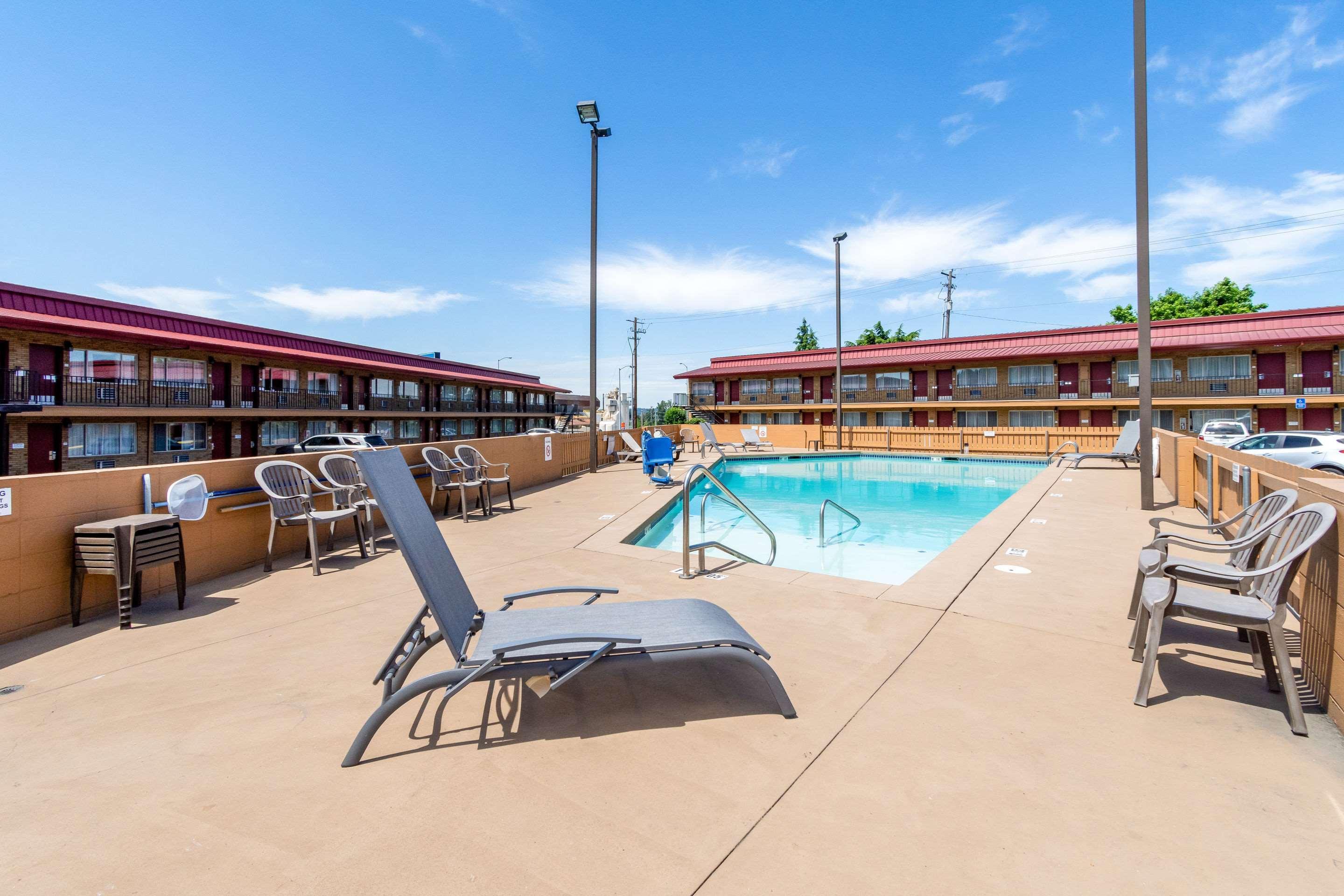Quality Inn & Suites Airport Portland Exterior foto